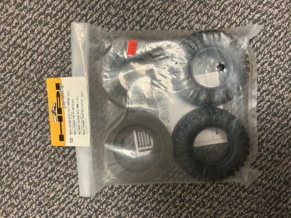 103337 maxxis belted tire
