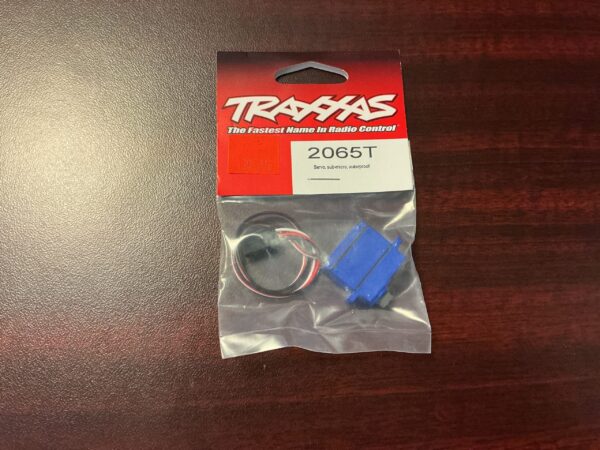image-442.jpg Traxxas 2065T servo sub-micro