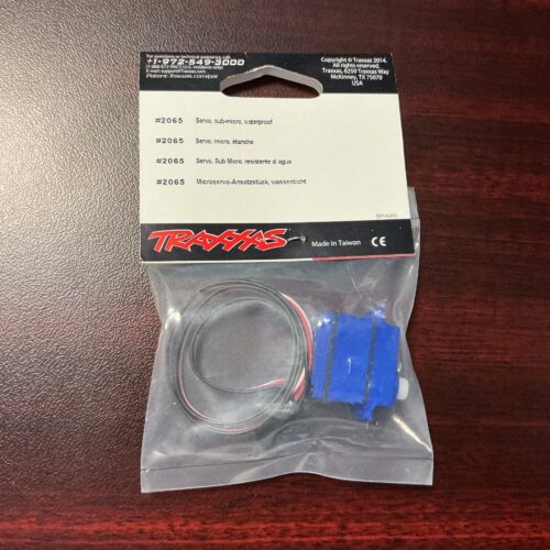 image-452.jpg Traxxas 2065 servo