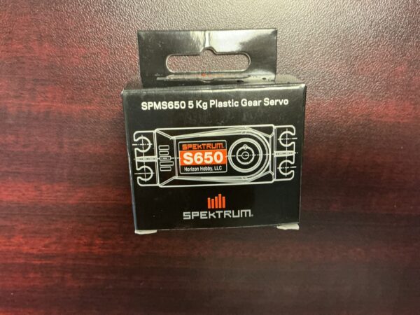 Spektrum plastic gear servo