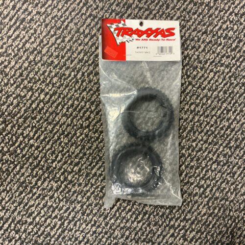 image-560.jpg 2.1 front tires 1771