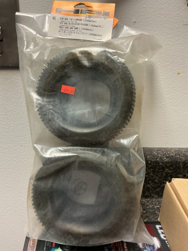 image-610.jpg Dirt bonz tire 4852