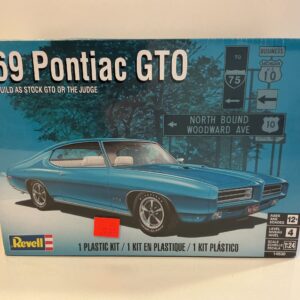 #43 Pontiac grad prix