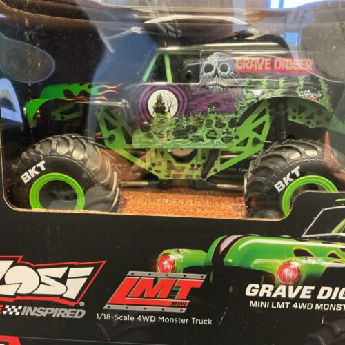 LOSO1026T1 LMT Grave Digger