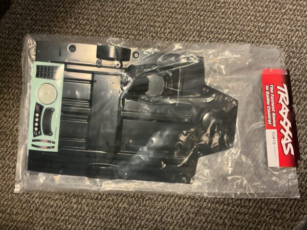 Interior slash modified black