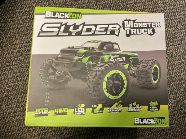 image-971.jpg Slyder monster truck green